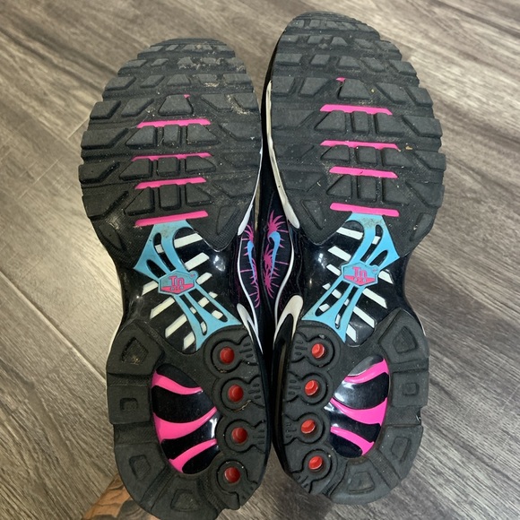 Nike Air Max Plus ‘Miami’ - Picture 2 of 4